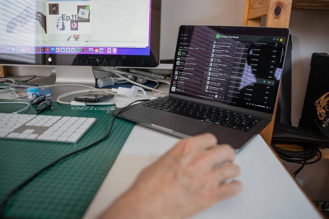 Графический дизайнер делится опытом работы с ИИ