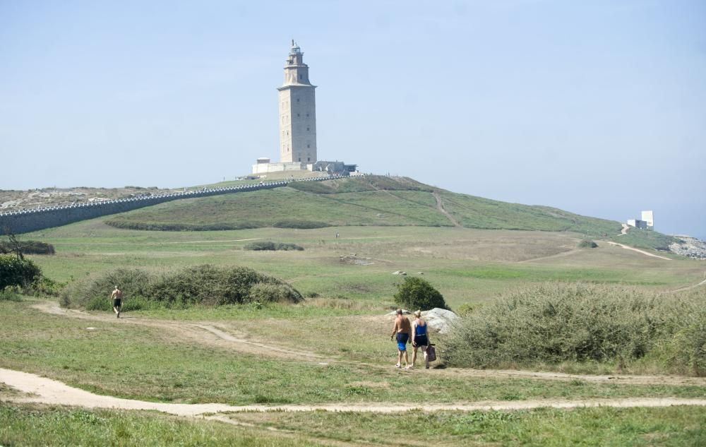 Vista de la Torre de Hércules, el único faro de origen romano conservado.