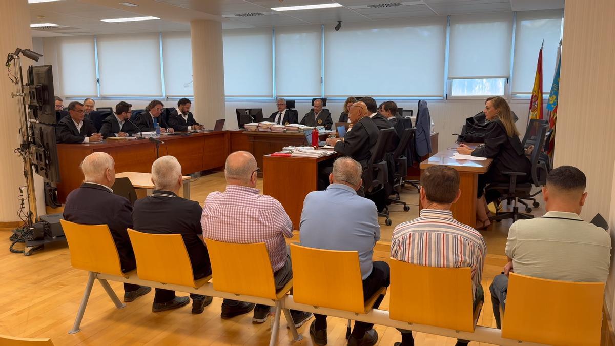 Arranca el juicio por el enterramiento ilegal de un millón de toneladas de basuras en fincas agrícolas de Orihuela