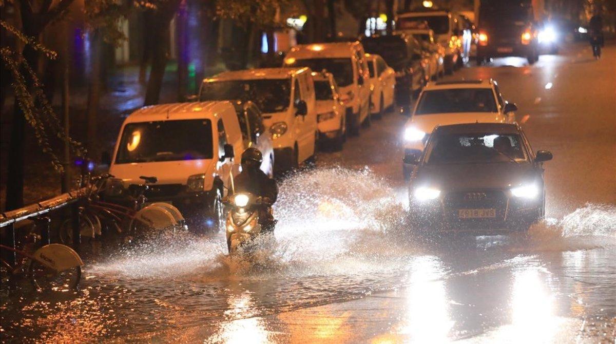 zentauroepp45908968 barcelona 15 11 2018  barcelona   lluvia intensa ha inundado181116093428