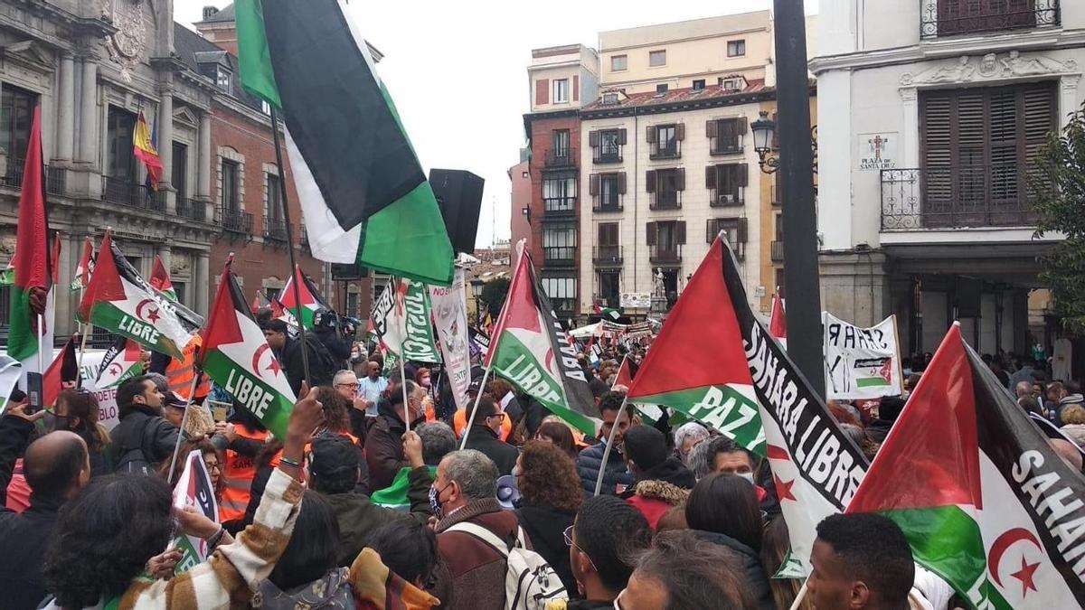 Vecinos de Castellón se han sumado hoy a la movilización a favor de un Sahara Libre y contra el cambio de postura del PSOE en el Gobierno.