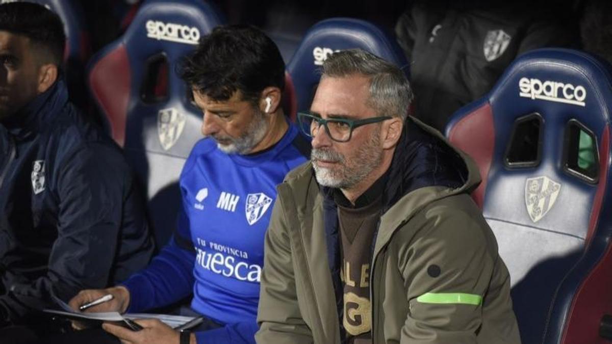 Jon Pérez 'Bolo', en el partido entre la SD Huesca y el Cádiz en El Alcoraz.