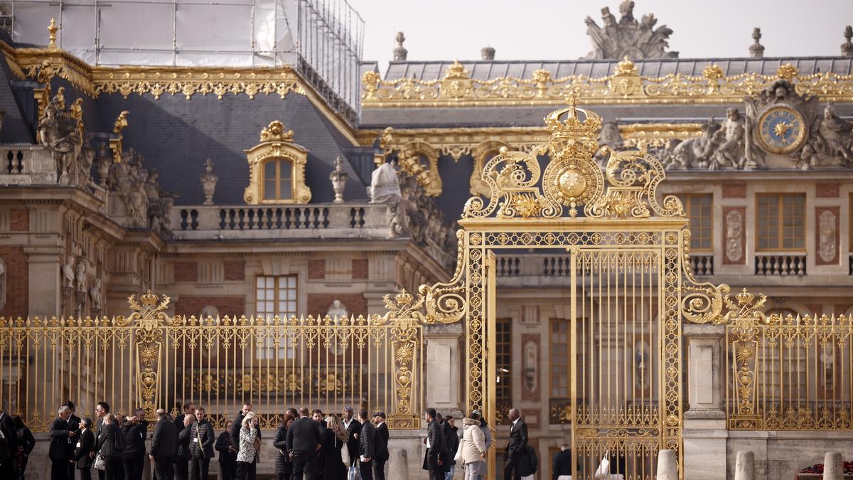 Evacúan el Palacio de Versalles tras amenaza de bomba