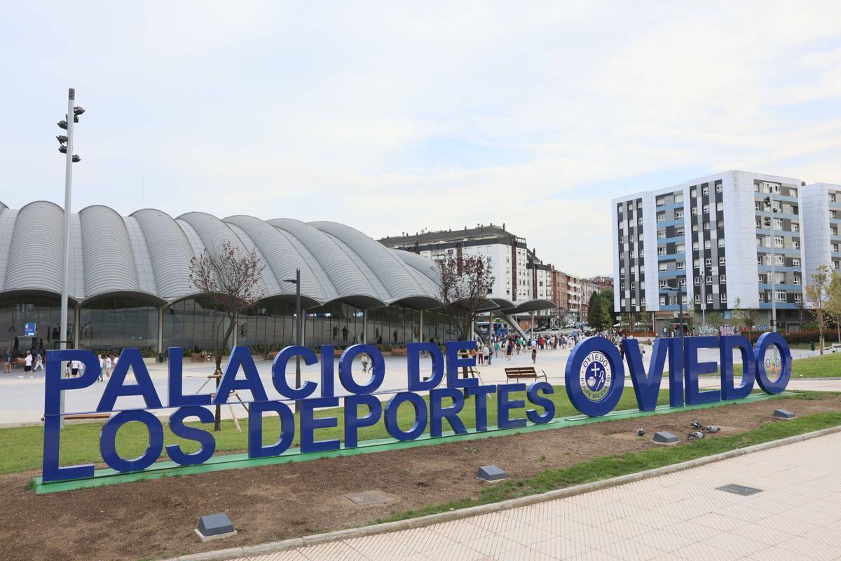 El Palacio de los Deportes.