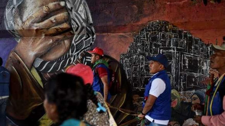 Manifestación de indígenas en Cali contra Duque. // AFP