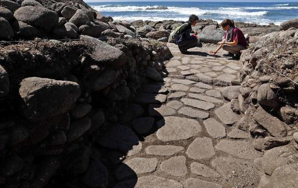 La excavación de la costa de Oia descubre una industria romana de producción de sal