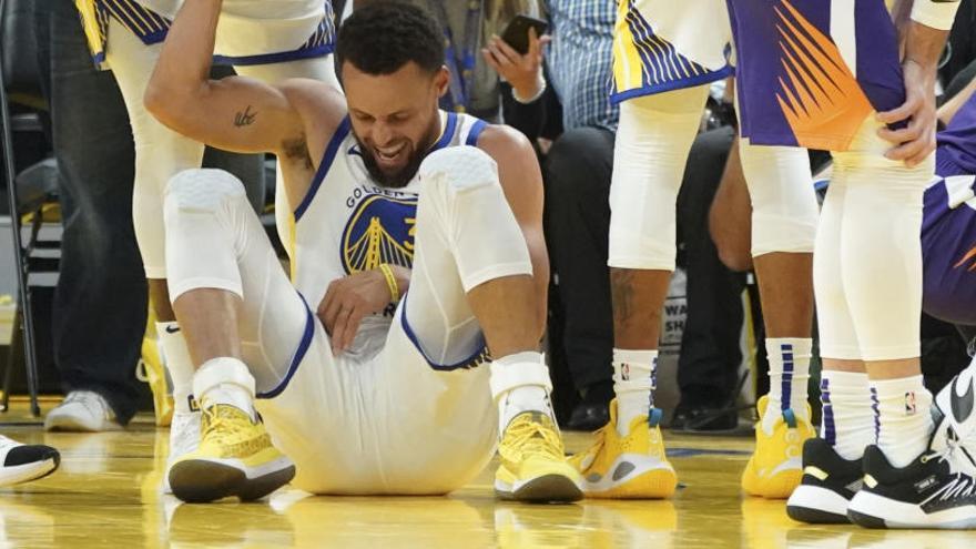 Curry, tres meses de baja por su lesión de muñeca