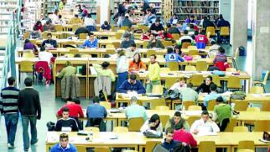 La cuantía de las becas para enseñanza superior en Almendralejo se triplica