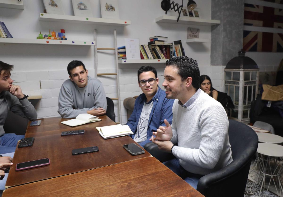 Darío Villagrasa, en un momento del café con los universitarios.