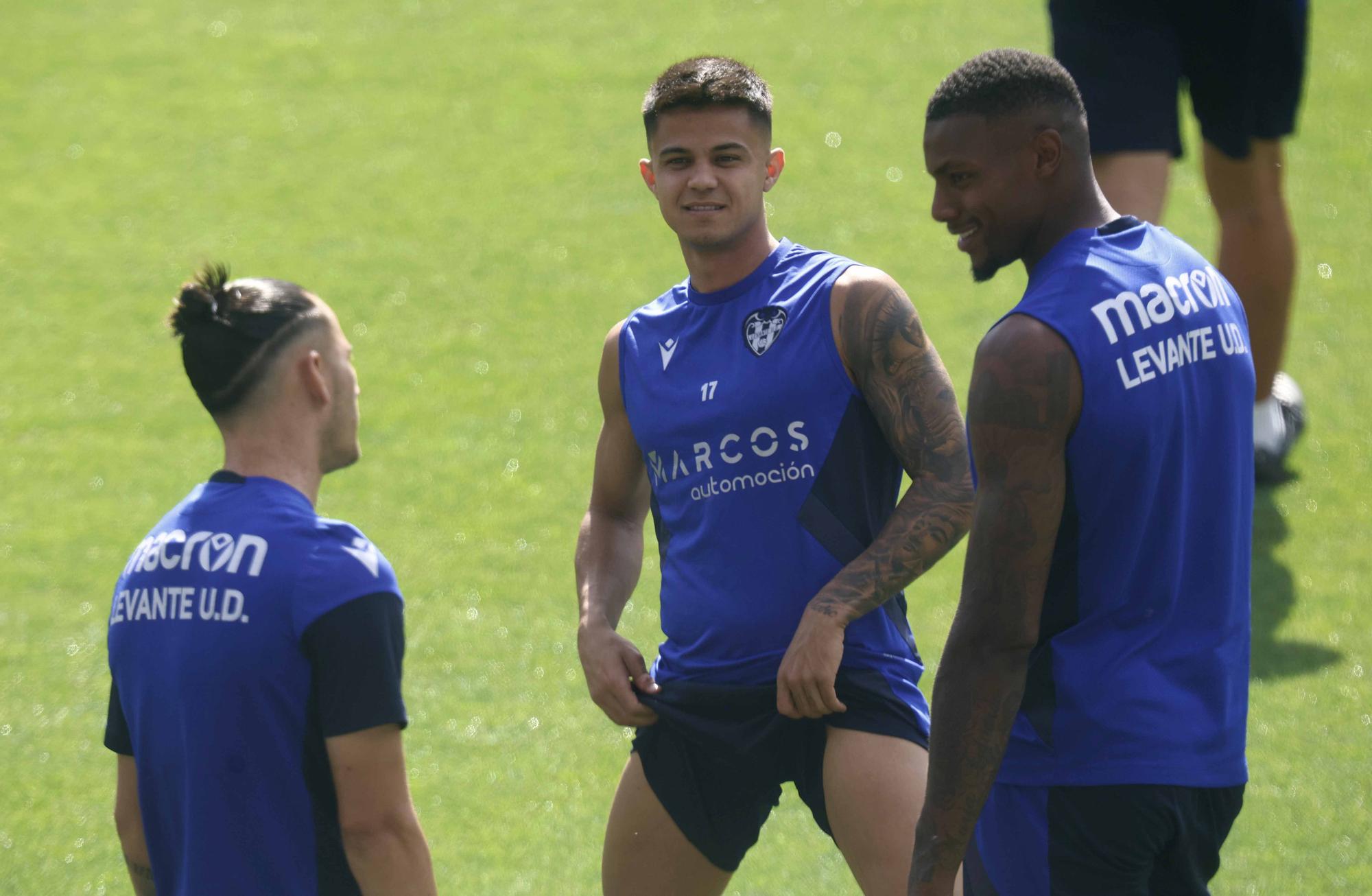 Entrenamiento previo por el ascenso del Levante UD