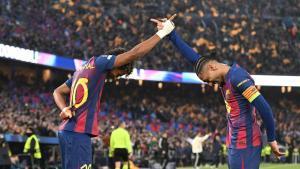 Lamine Yamal y Raphinha con la característica celebración entre ambos.