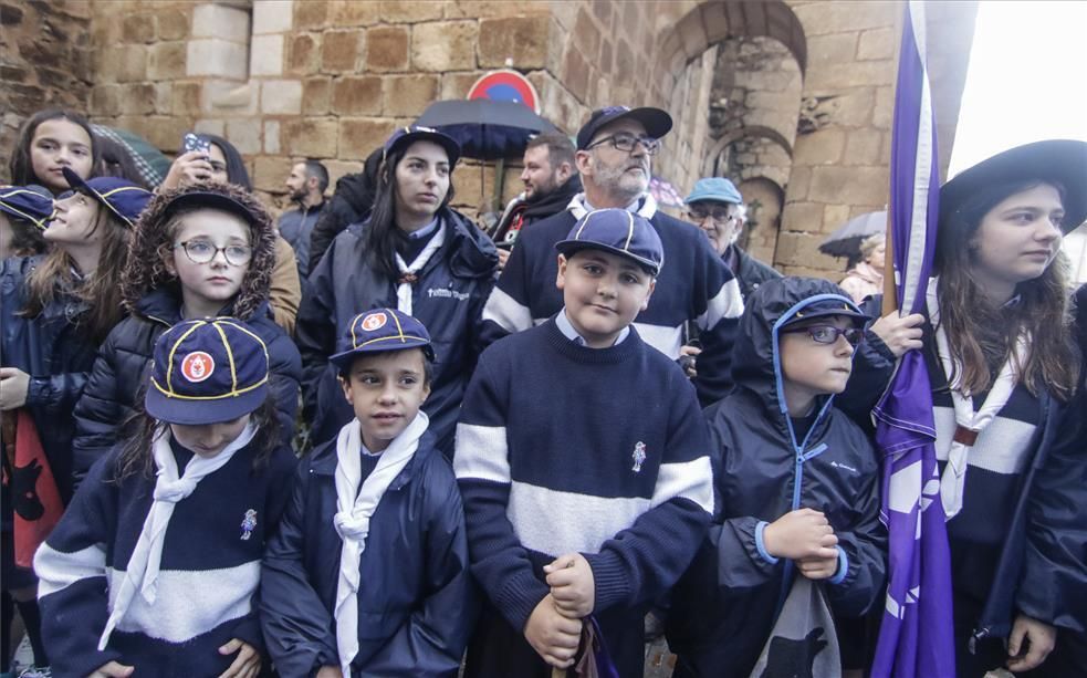 La procesión de Bajada de la Virgen de la Montaña, patrona de Cáceres