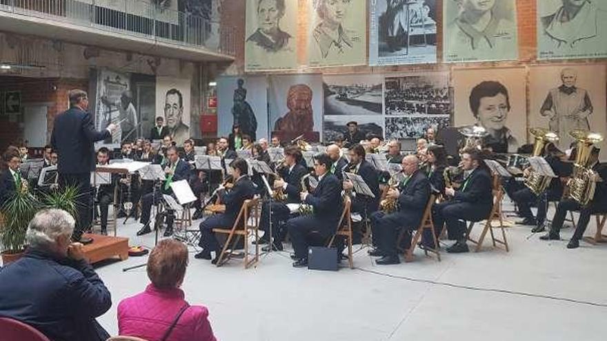 La Banda de Música cautiva al público en el concierto de Santa Cecilia