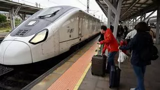 Arriba a Pontevedra el primer tren de alta velocidad que llegó a Madrid con retraso