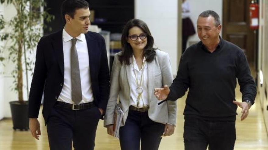 Compromís ofrece sus votos en el Congreso a Sánchez