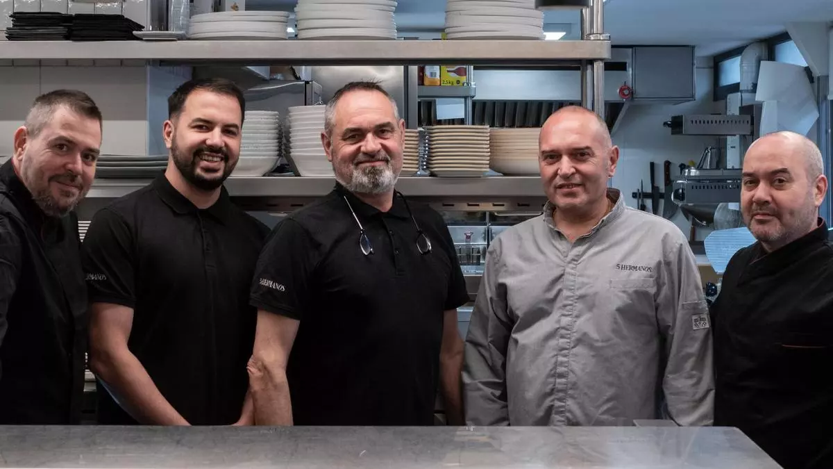 Restaurante 5 Hermanos: la yaya, la mama y los 'tetes' que han convertido esta casa de comidas en una institución de Nou Barris