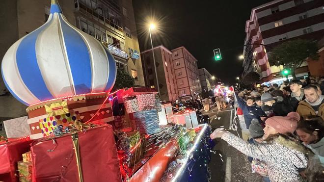 La Cabalgata de Reyes de Gijón, en imágenes