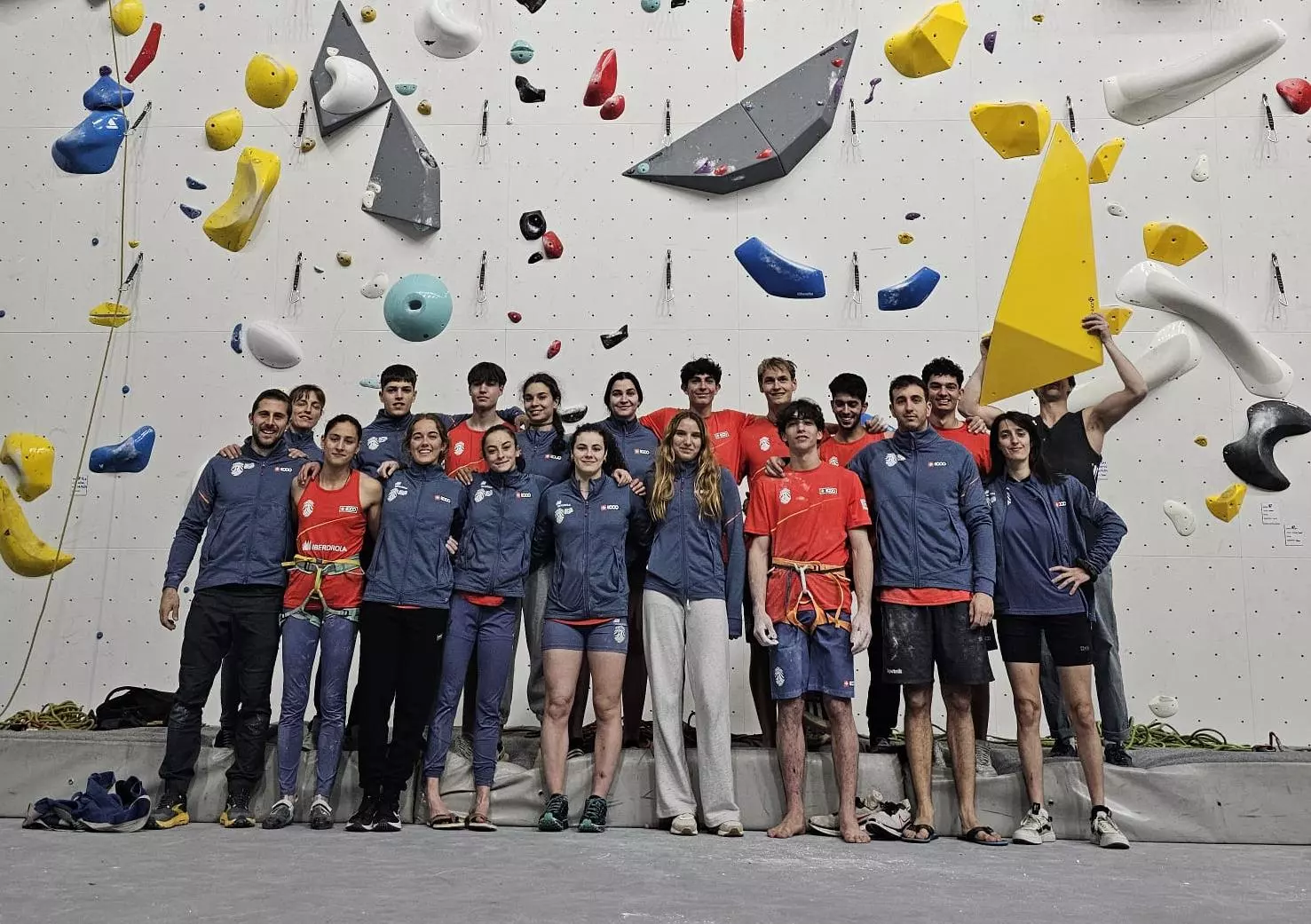 Así se prepara el equipo nacional de escalada de dificultad para la Copa del Mundo
