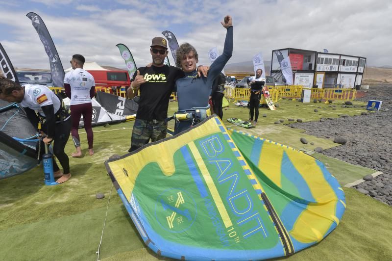 Pruebas del mundial de kitesurf en Playa de Vargas