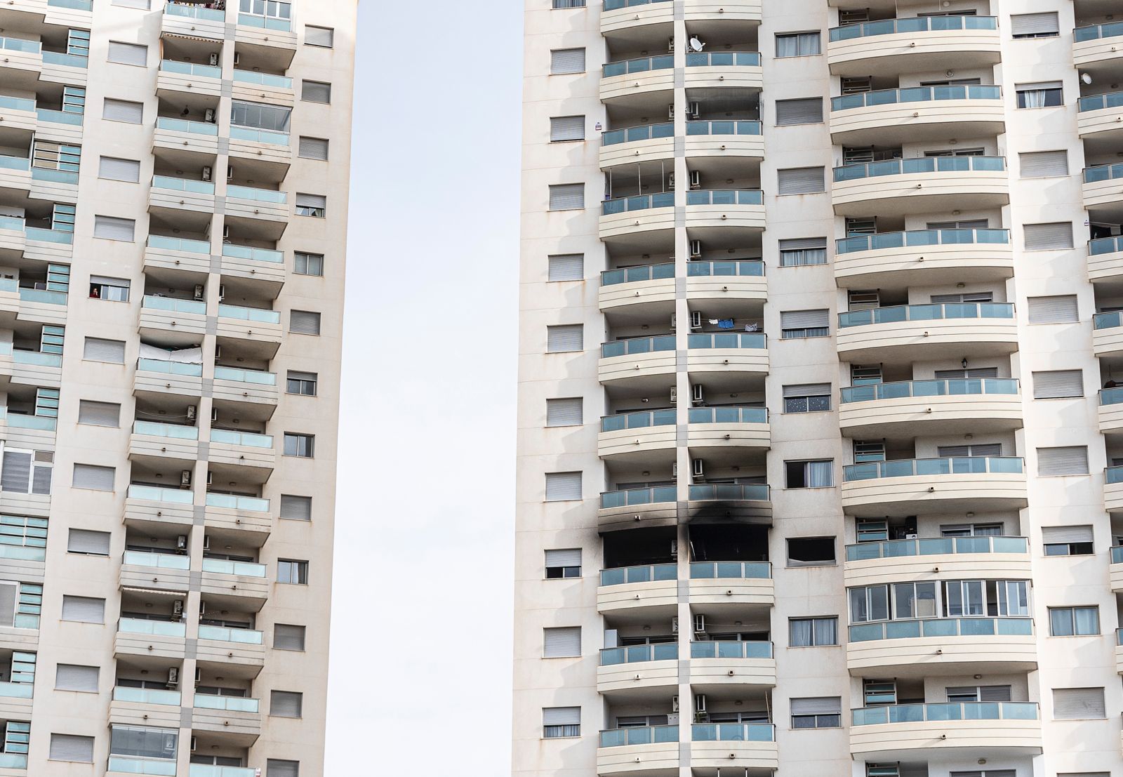 Así ha quedado el piso incendiado en la Vila-Joiosa