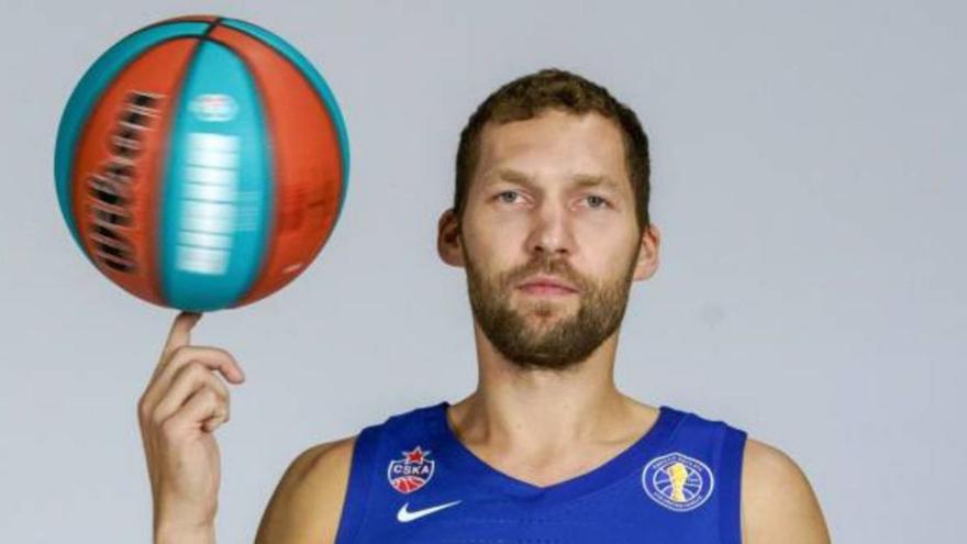 El Obradoiro oficializa el fichaje del base letón Janis Strelnieks: firma hasta final de temporada