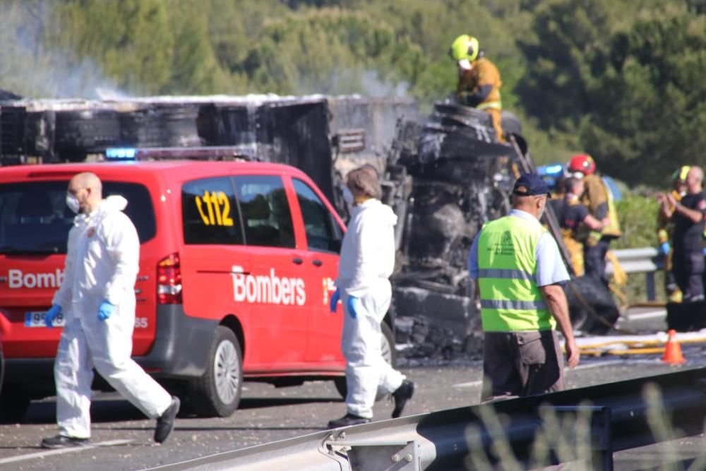 Un muerto en Tibi al salirse el camión que conducía de la autovía e incendiarse