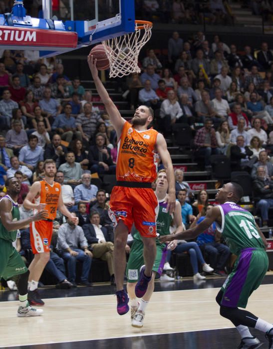 Los de Plaza se ven superados por un Valencia Basket muy efectivo en los minutos finales