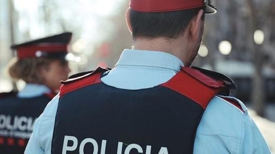 Mata la seva parella al Prat de Llobregat i s&#039;entrega als Mossos d&#039;Esquadra