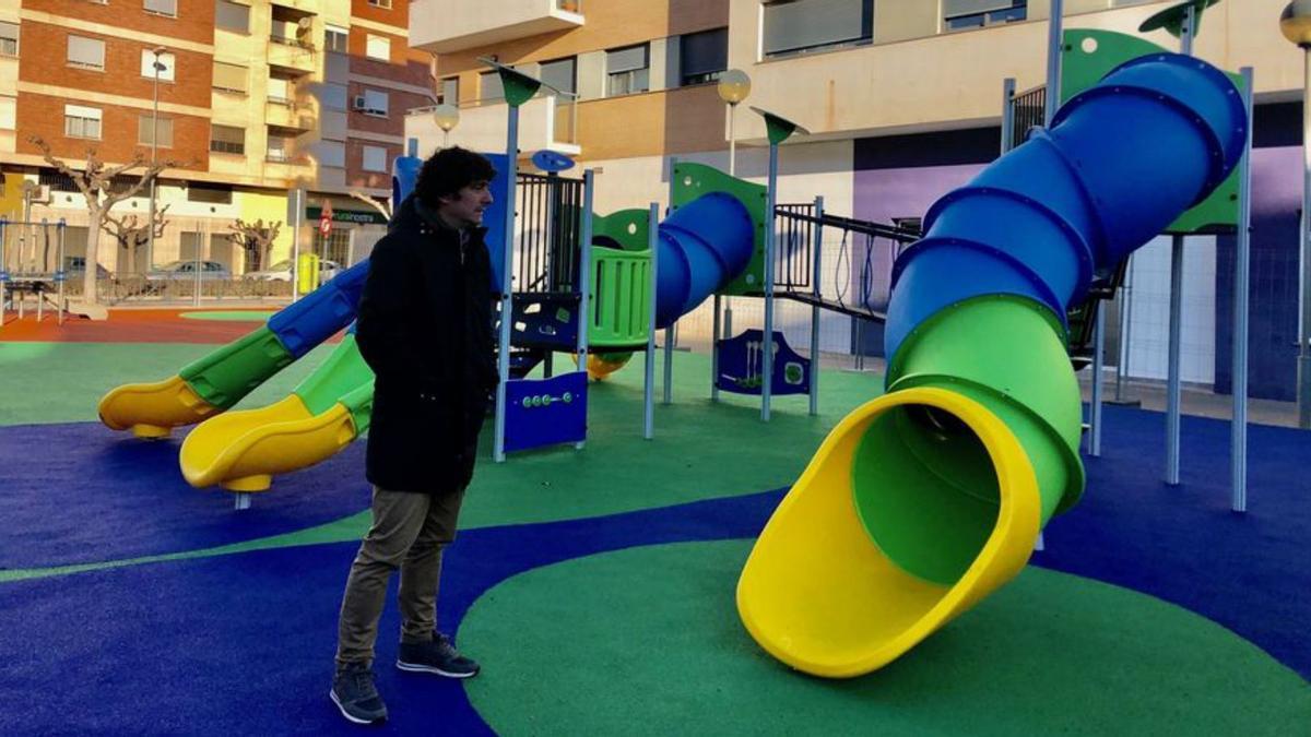 El alcalde de Betxí visitó la nueva zona de juegos del Parque del Llaurador. | MEDITERRÁNEO