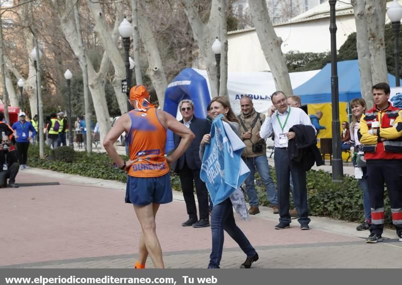 Atletas en el IX Marató BP de Castellón