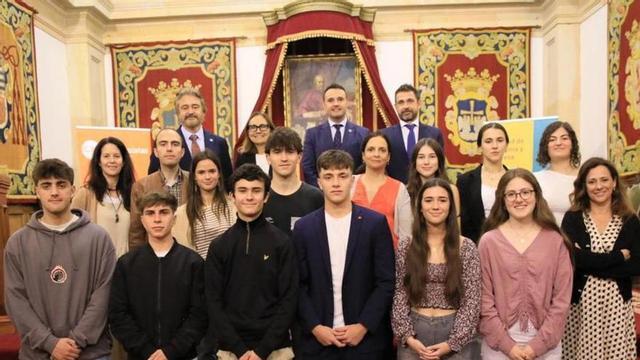 Premios de la Olimpiada de Economía | U. O.