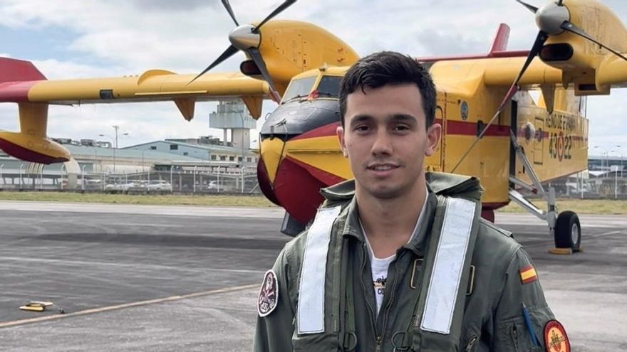 Uno de los pilotos que combaten los incendios en Galicia: &quot;El pirómano debe saber que muchos nos jugamos la vida&quot;