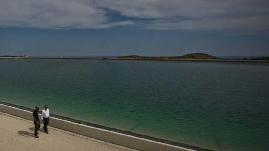 El embalse José Ramón García Antón, que gestiona la SAT San Enrique en la zona de Peña de las Águilas.