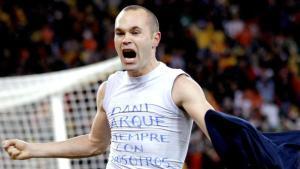 Andrés Iniesta, el nen que no deixarà mai la pilota