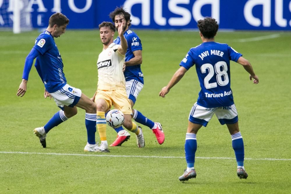 El partido entre el Real Oviedo y el Espanyol, en imágenes