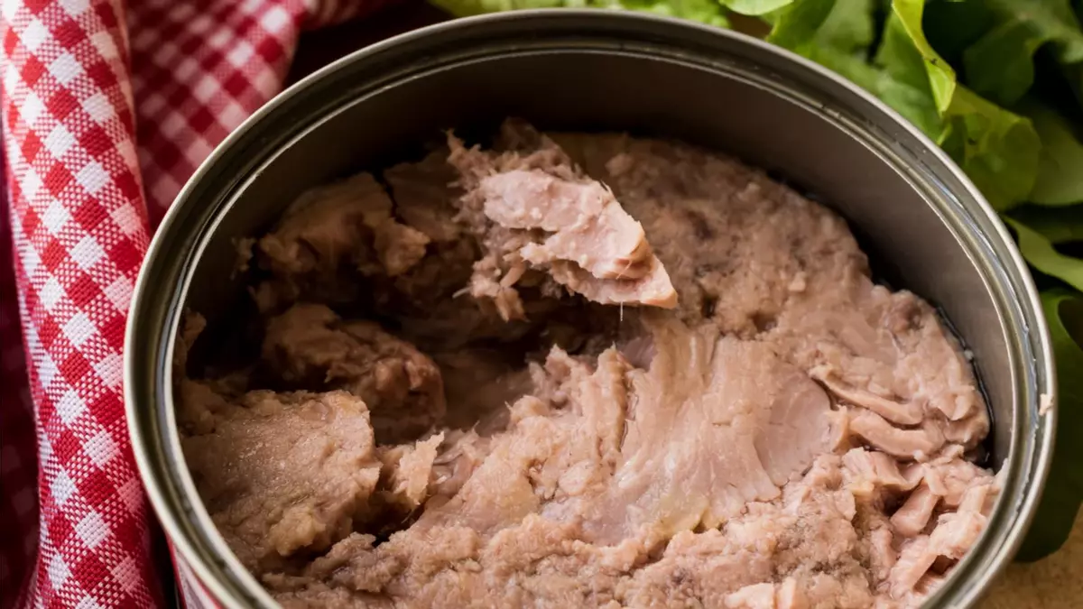 ¿Cuántas latas de atún puedes comer a la semana?