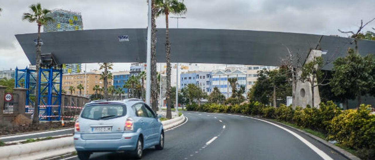 Vista de la pasarela Onda Atlántica el pasado mes de noviembre, a falta de colocar dos piezas.