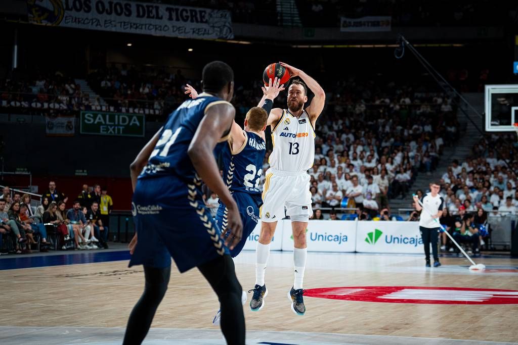 Las imágenes del Real Murcia-UCAM Murcia, primer partido de la final de la ACB