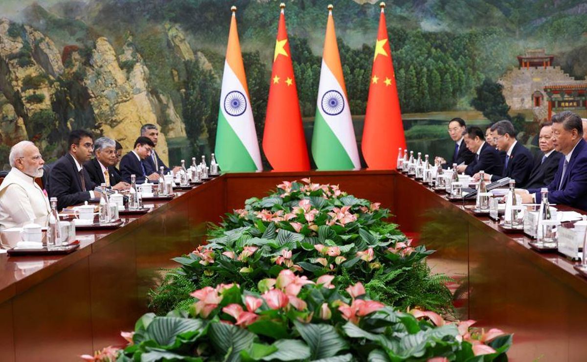 Las delegaciones de India y China, con Narendra Modri y Xi Jinping al frente, reunidas antes de la reunión de la OCS Las delegaciones de India y China, con Narendra Modri y Xi Jinping al frente, reunidas antes de la reunión de la OCS