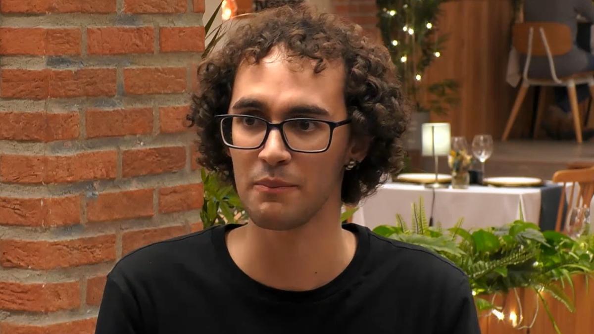 La confesión de un soltero que deja helado a su cita en 'First dates': &quot;Veo muertos&quot;