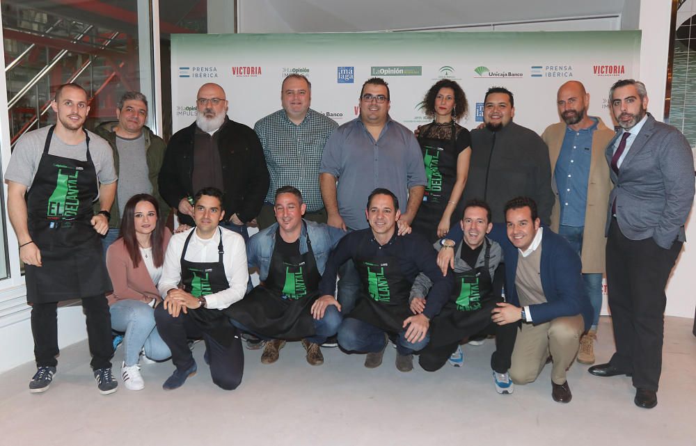 Empresarios, chefs, agentes del sector y de la industria agroalimentaria y representantes políticos acuden a la sede de Cerveza Victoria para la presentación de la nueva publicación gastronómica