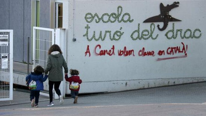 El TSJC dicta que el castellà també ha de ser llengua vehicular i habitual a l’escola catalana