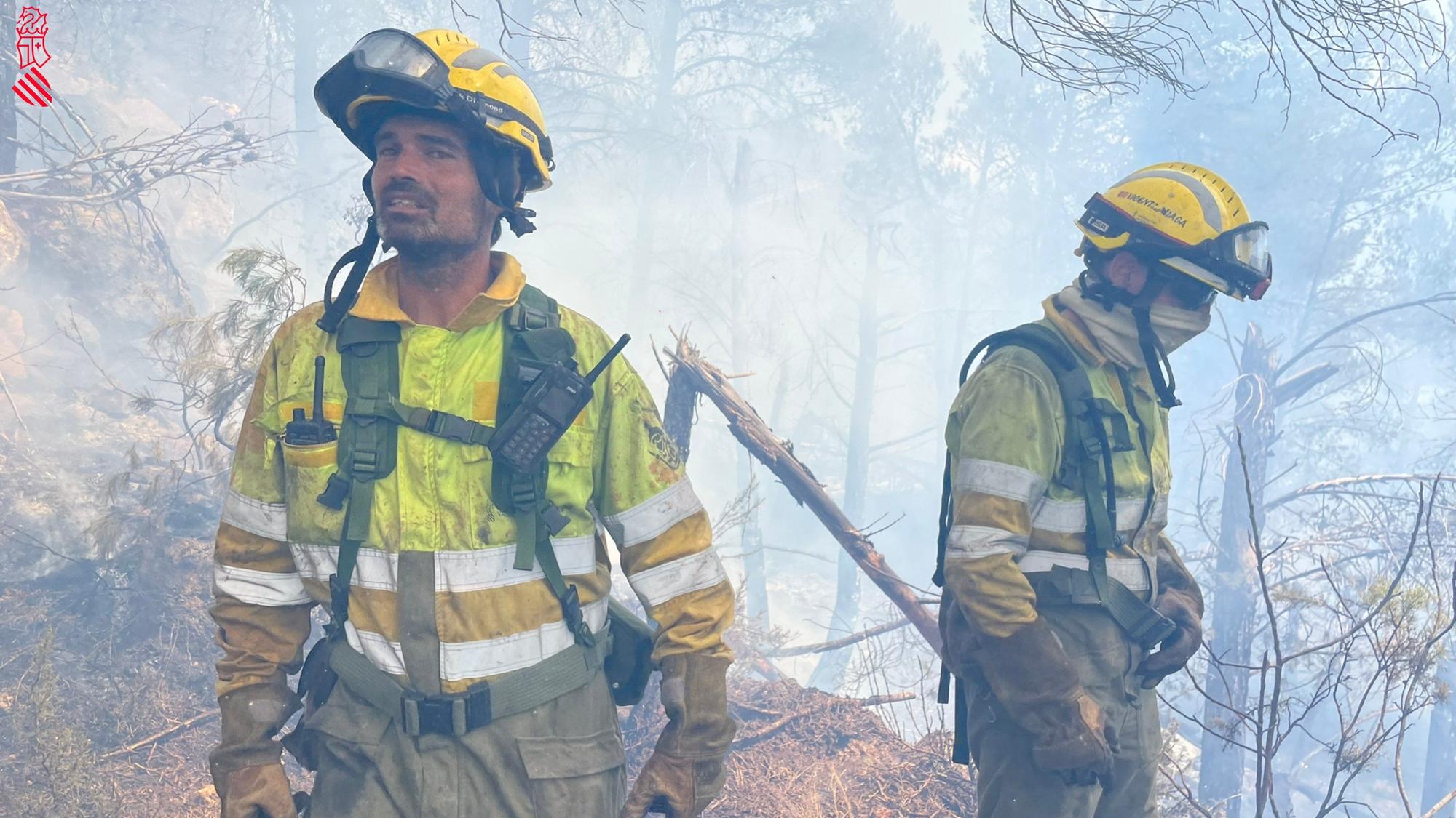 Las fotografías del virulento incendio forestal en Villanueva de Viver