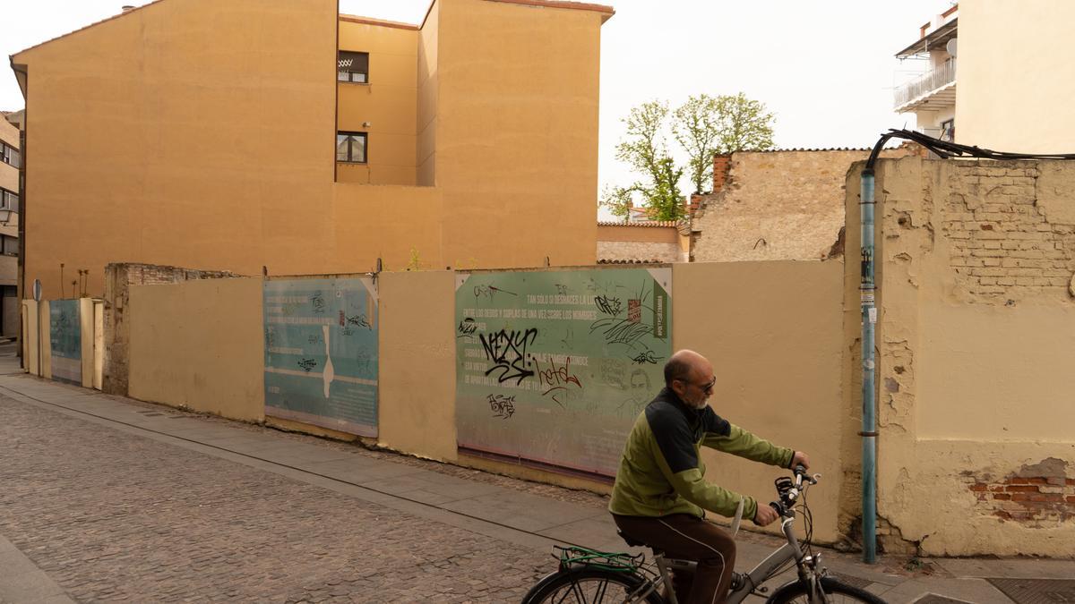 Uno de los edificios a subasta en Zamora.