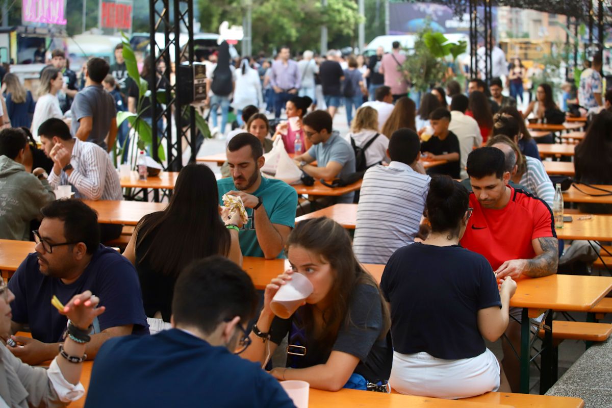 Los cordobeses llenan The Champions Burger