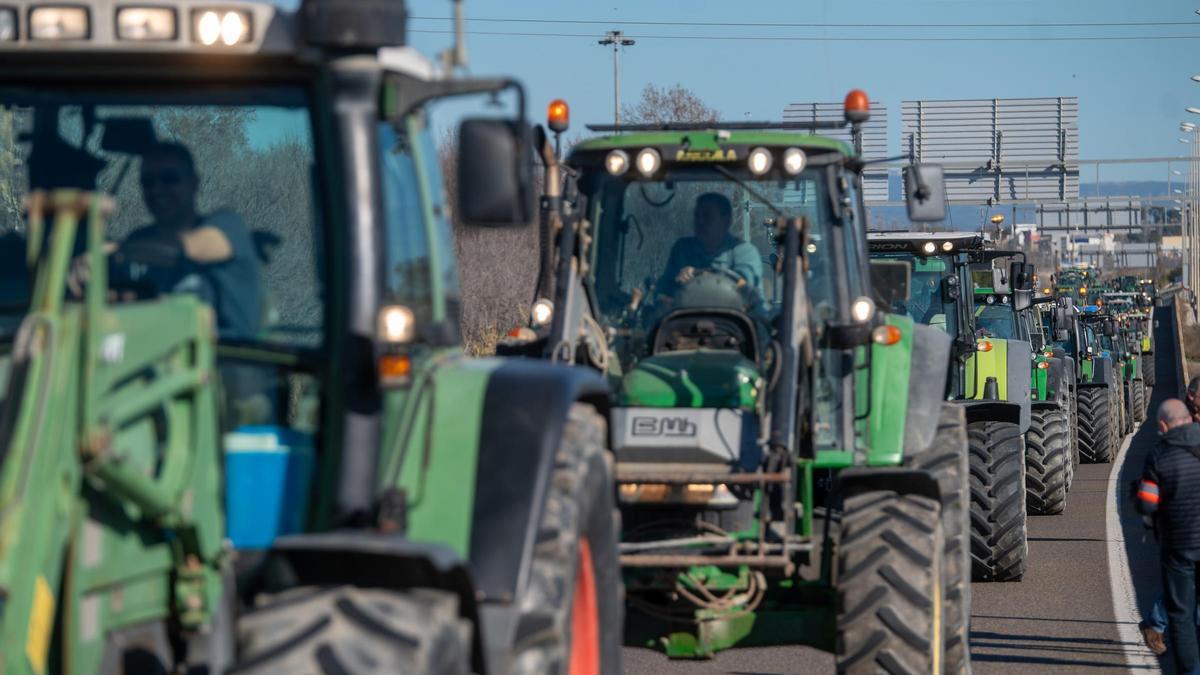 Una marxa de tractors