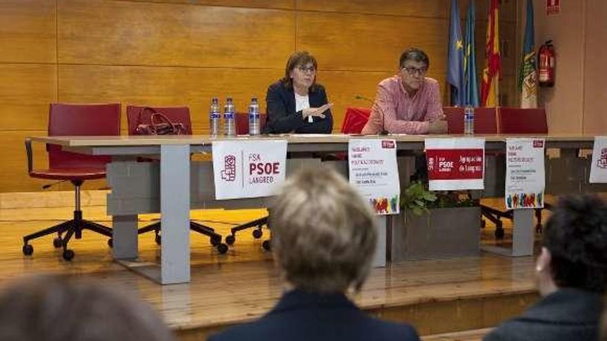 Charla del PSOE sobre políticas sociales