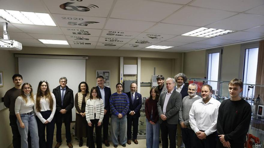 Una infraestructura "pionera" y única en España: así es la red privada 5G que ya da cobertura al campus universitario de Gijón