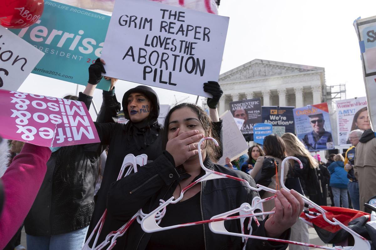 La Corte Suprema de Estados Unidos escucha argumentos sobre el fármaco abortivo mifepristona