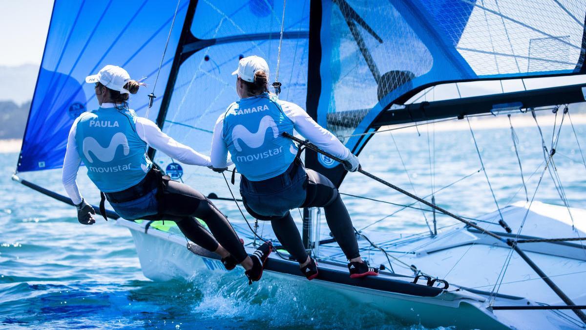 Támara Echegoyen y Paula Barceló, durante un entrenamiento en Santander. // María Muíña